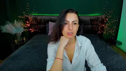 Snapshot of rebecca_diamonds chatting on March 12, 6:40 am rebecca_diamonds online show from March 12, 6:40 am