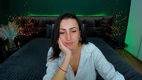 Snapshot of rebecca_diamonds chatting on March 2, 12:11 pm rebecca_diamonds online show from March 2, 12:11 pm