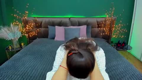 Snapshot of rebecca_diamonds chatting on February 16, 12:43 pm rebecca_diamonds online show from February 16, 12:43 pm