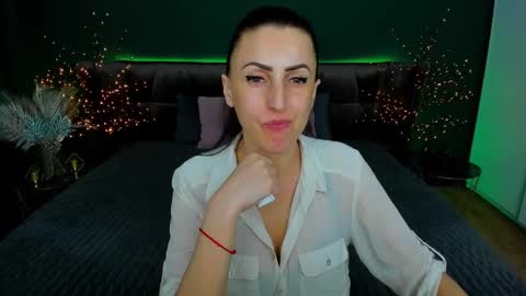 Snapshot of rebecca_diamonds chatting on March 6, 10:09 am rebecca_diamonds online show from March 6, 10:09 am