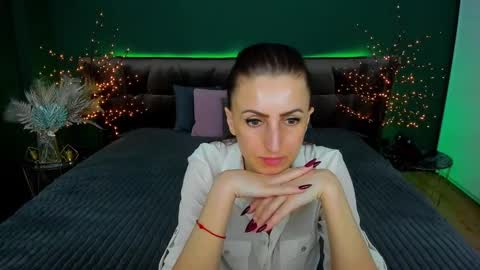 Snapshot of rebecca_diamonds chatting on February 26, 2:59 pm rebecca_diamonds online show from February 26, 2:59 pm