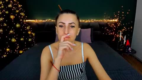 rebecca_diamonds online show from December 15, 7:15 am