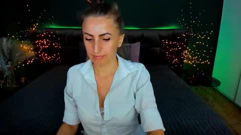 Snapshot of rebecca_diamonds chatting on September 20, 11:57 am rebecca_diamonds online show from September 20, 11:57 am