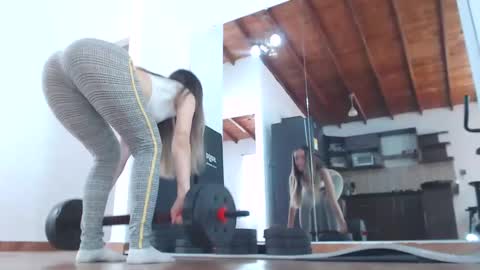 Becca Johnsoon online show from December 3, 5:38 pm