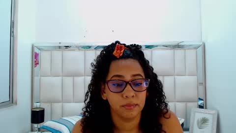 Snapshot of rebecca_mils chatting on February 11, 10:36 am R E B E C A online show from February 11, 10:36 am