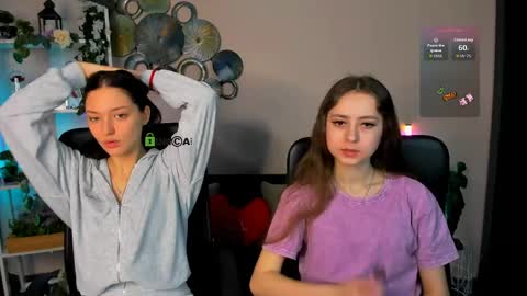 rebecca_smile_ online show from April 2, 5:48 am