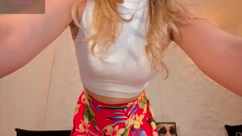 Snapshot of rebeccahudson_ chatting on September 8, 7:24 pm Rebe online show from September 8, 7:24 pm