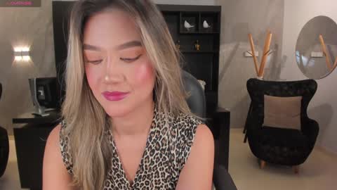 Snapshot of rebeccahudson_ chatting on February 7, 3:13 am Rebe online show from February 7, 3:13 am