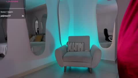 Snapshot of rebeccahudson_ chatting on March 7, 6:13 am Rebe online show from March 7, 6:13 am