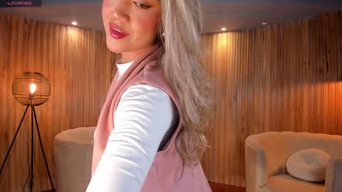 Snapshot of rebeccahudson_ chatting on February 8, 3:08 am Rebe online show from February 8, 3:08 am