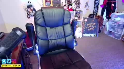 Rebecca Love online show from November 6, 9:18 pm