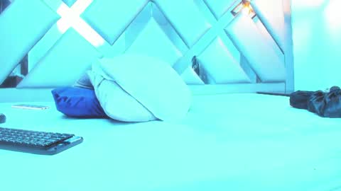 rebeccamitchell_ online show from July 16, 3:48 pm