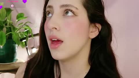 rebeccawhite_meow online show from June 11, 2:11 am