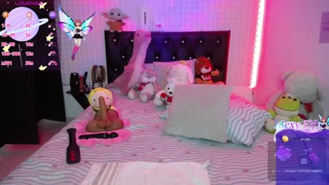 Snapshot of red_girlofficial chatting on February 9, 4:25 am Taliana online show from February 9, 4:25 am