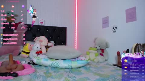 Snapshot of red_girlofficial chatting on December 27, 4:26 am Taliana online show from December 27, 4:26 am