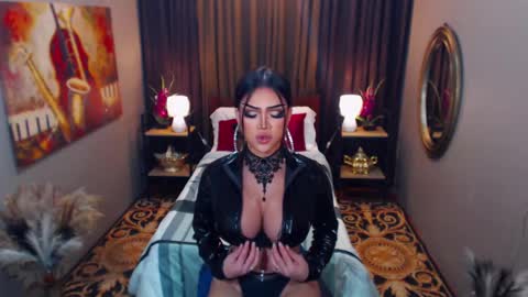 Snapshot of red_ivyy chatting on February 4, 8:06 pm AsianRedivy online show from February 4, 8:06 pm