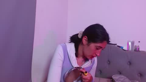 IG   OF red moonn online show from October 12, 3:54 am