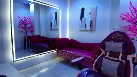 Res Moon online show from October 18, 11:47 am