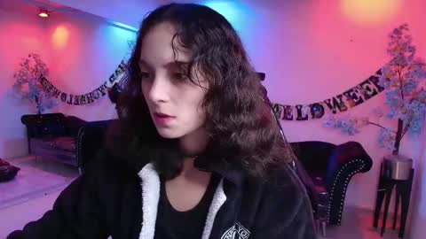 Res Moon online show from October 25, 8:20 pm