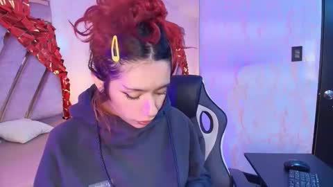 red_pandaa online show from February 18, 3:06 am