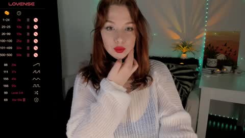 Mia online show from December 26, 5:40 pm