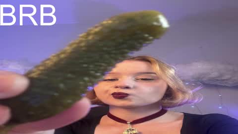 QUEEN OF EVIL online show from February 25, 5:19 am