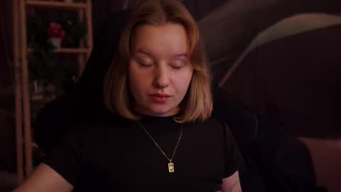 QUEEN OF EVIL online show from September 20, 2:03 am