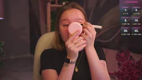 QUEEN OF EVIL online show from October 4, 2:20 am