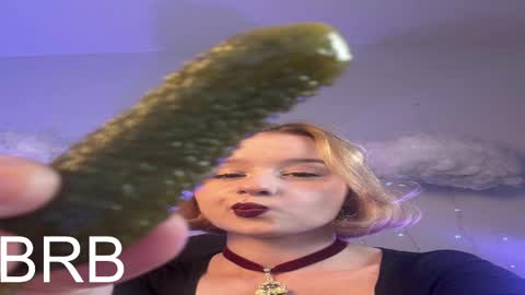 QUEEN OF EVIL online show from February 26, 8:28 am