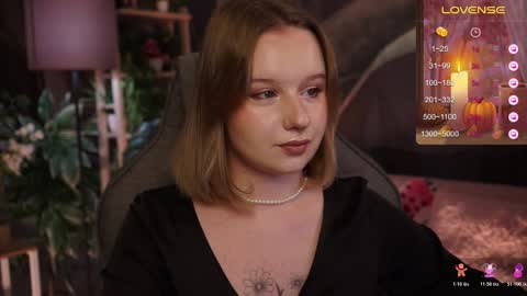 QUEEN OF EVIL online show from October 26, 3:07 am