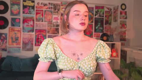 QUEEN OF EVIL online show from February 22, 2:17 am