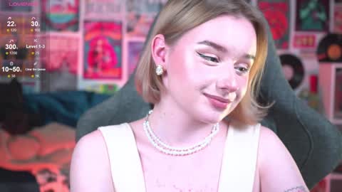 QUEEN OF EVIL online show from January 26, 11:29 pm