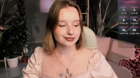 QUEEN OF EVIL online show from September 27, 5:43 pm