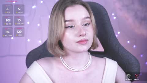 QUEEN OF EVIL online show from February 8, 8:53 pm