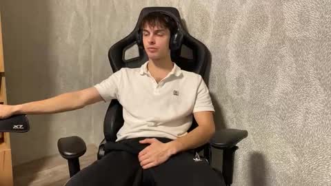 redbullshine online show from October 11, 2:38 am