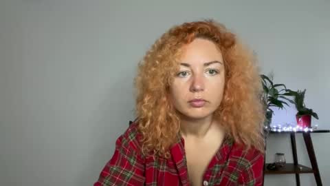reddgirll online show from February 21, 7:56 am