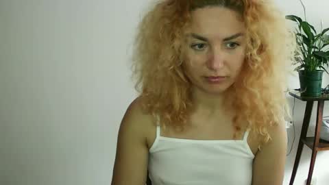 reddgirll online show from February 8, 9:56 am