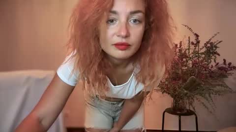 reddgirll online show from October 15, 4:52 pm