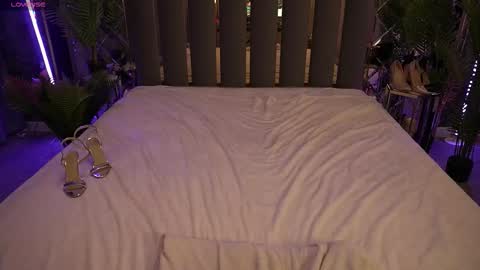 Lily online show from October 9, 1:44 am