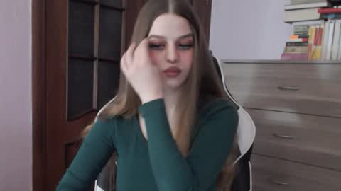 Lily online show from November 26, 2:20 am