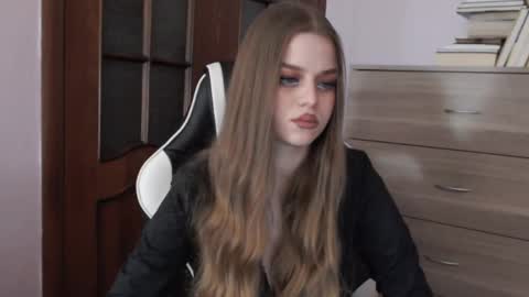 Lily online show from February 11, 2:37 am