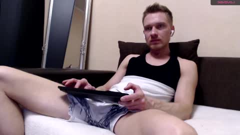 Snapshot of redheadxxl chatting on February 27, 5:04 pm Steve Blond online show from February 27, 5:04 pm
