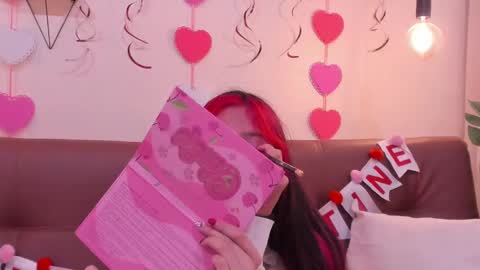 Snapshot of redmeloddy chatting on February 15, 8:11 pm Meloddy online show from February 15, 8:11 pm