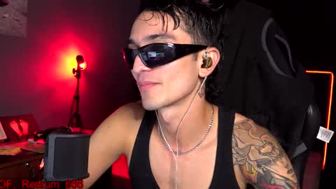 Red online show from September 17, 3:48 pm