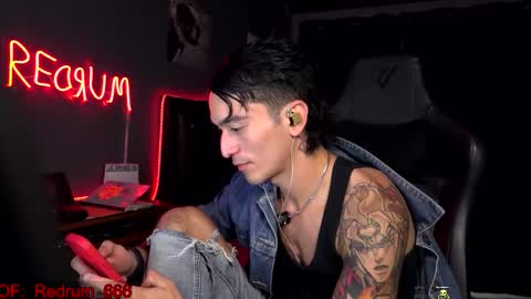 Red online show from October 1, 5:34 pm