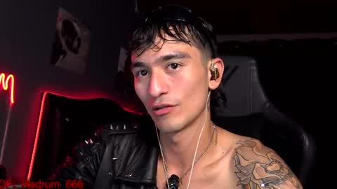 Red online show from September 24, 6:14 pm