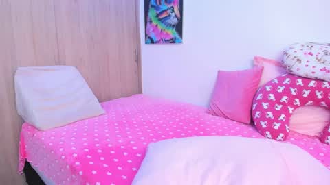 redski77 online show from October 4, 7:17 am