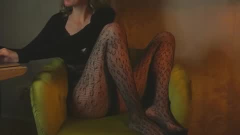 Red online show from October 4, 7:00 pm