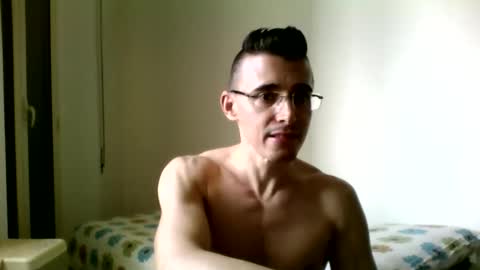 Snapshot of redstep0 chatting on September 13, 12:07 pm redstep0 online show from September 13, 12:07 pm