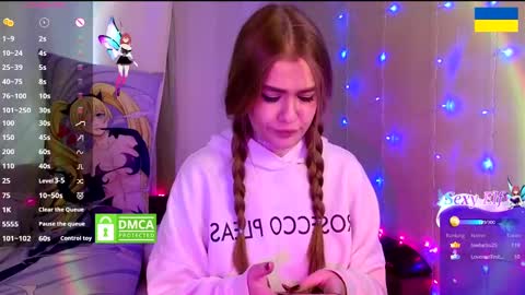 Snapshot of redvelveten chatting on February 24, 5:33 am Ronnie online show from February 24, 5:33 am